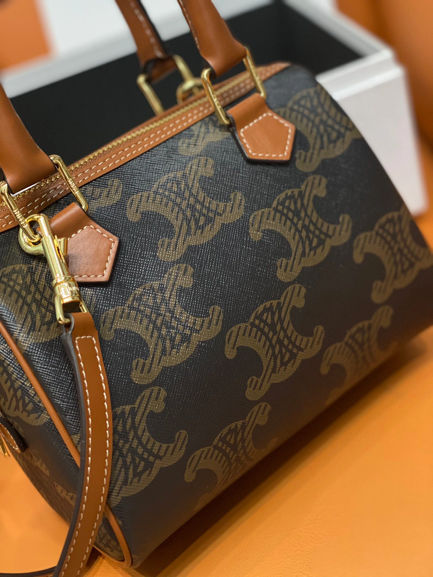 MOMO- high quality version 197582EIP.04LU cowhide item：C-B050A1003C
